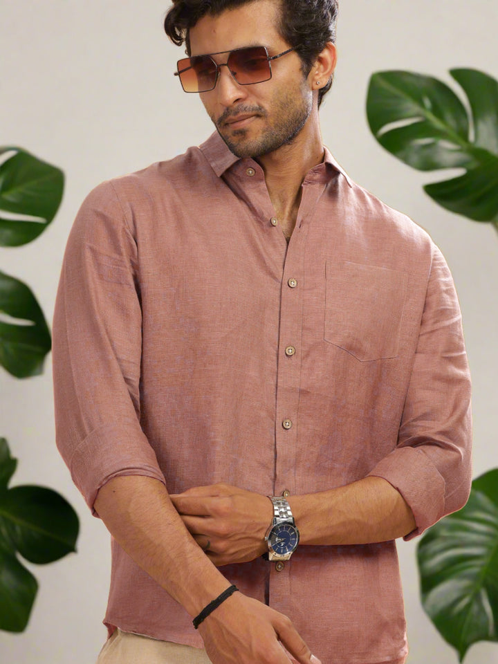 Man wearing a 100% pure linen fondue pink full sleeve shirt