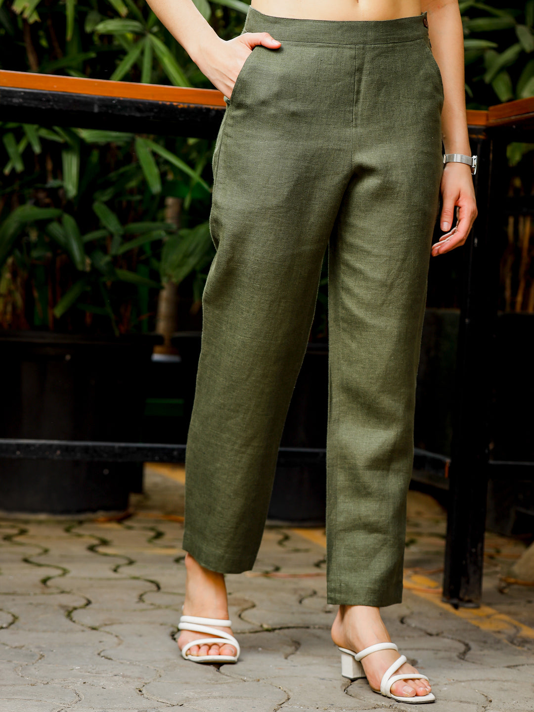 Luna - Ankle Length Pure Linen Trousers - Military Green