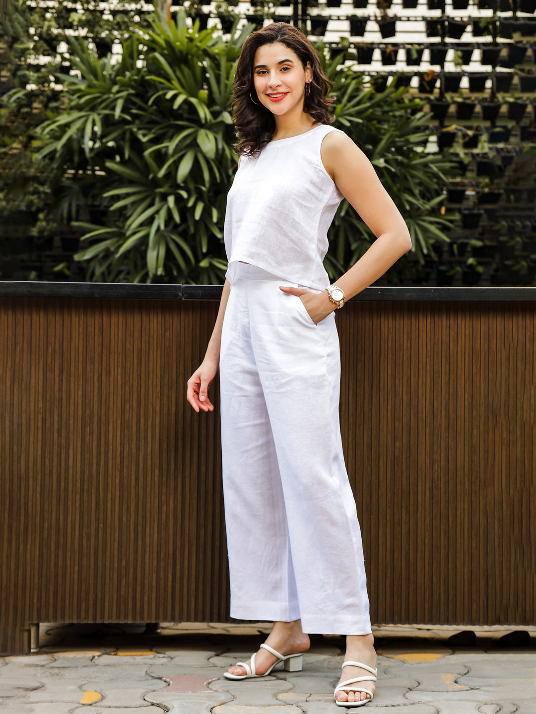 Nora - Pure Linen Sleeveless Crop Top - White
