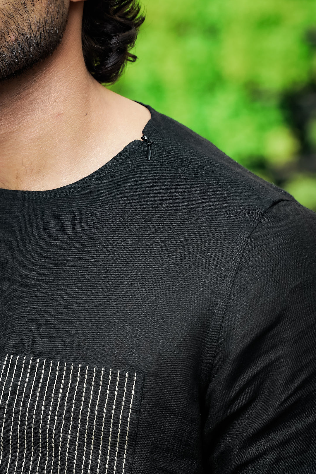 Simon - Pure Linen Stitch Detail Short Sleeve T-Shirt - Black