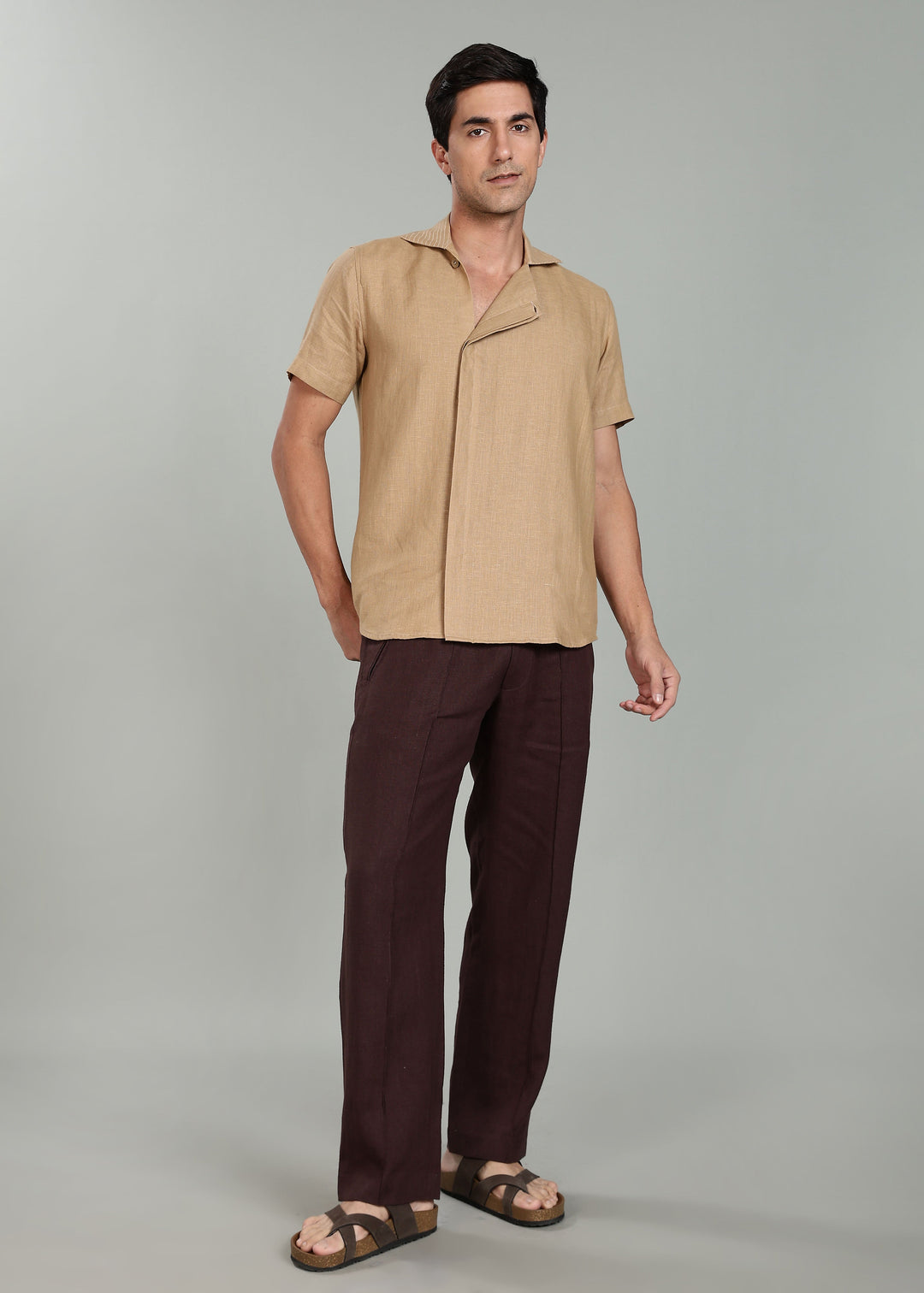 what color goes with brown pants