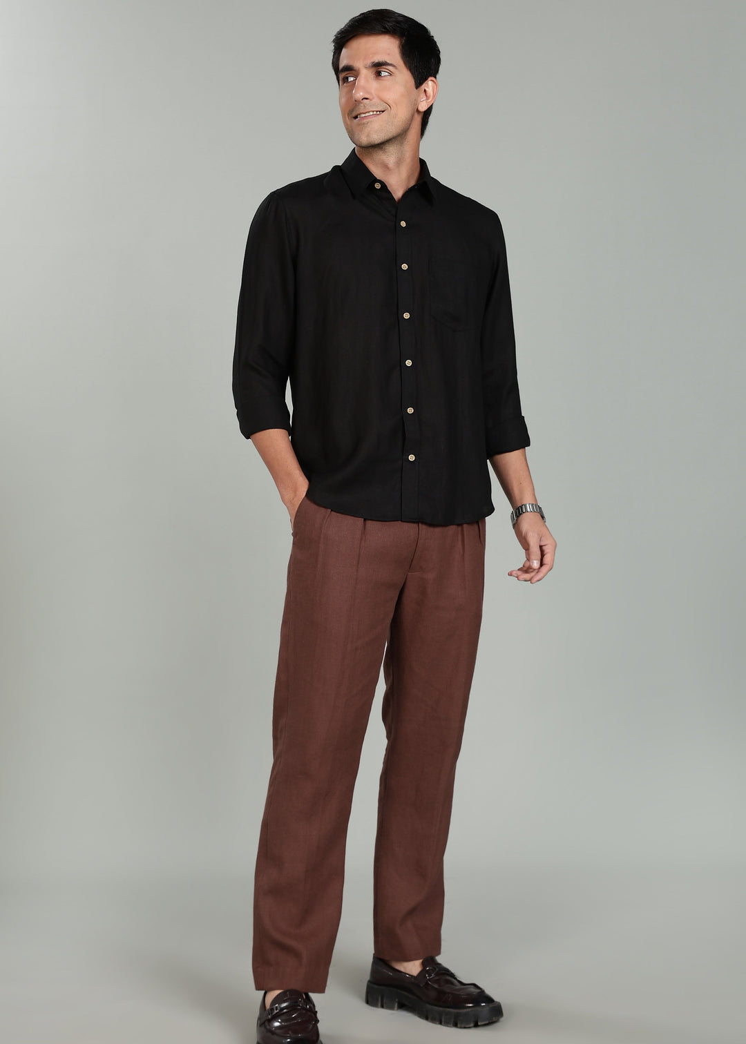 which colour pant suits for black shirt