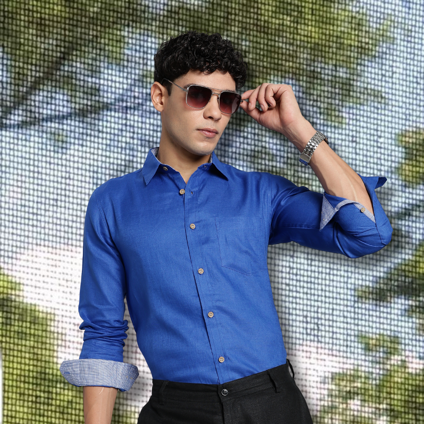how to tuck in a shirt