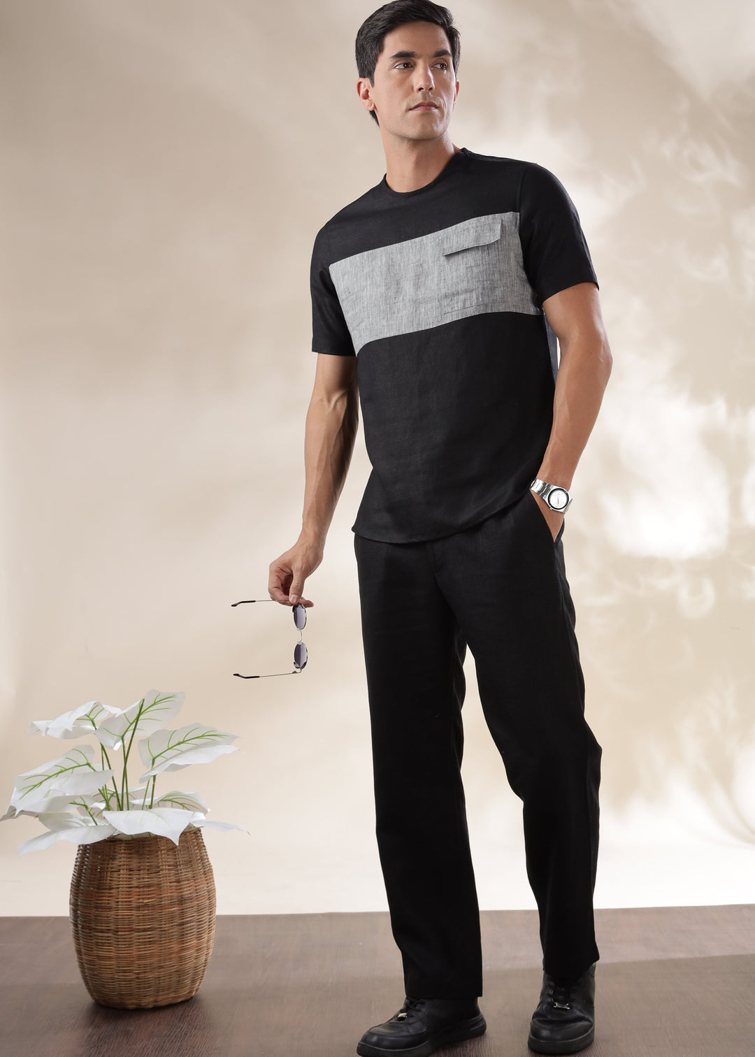 Zach - Double Colour Block Linen Short Sleeve T-Shirt - Black & Grey Black Chambray