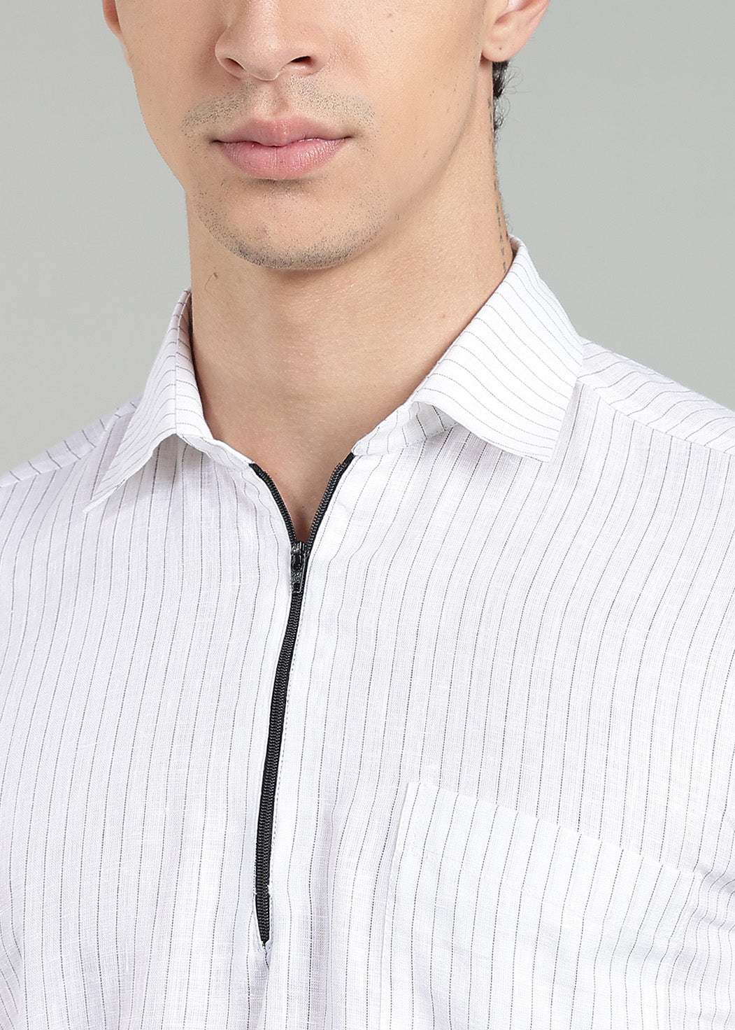 Mirage - Pure Linen Relaxed T-Shirt - Black Pinstripe