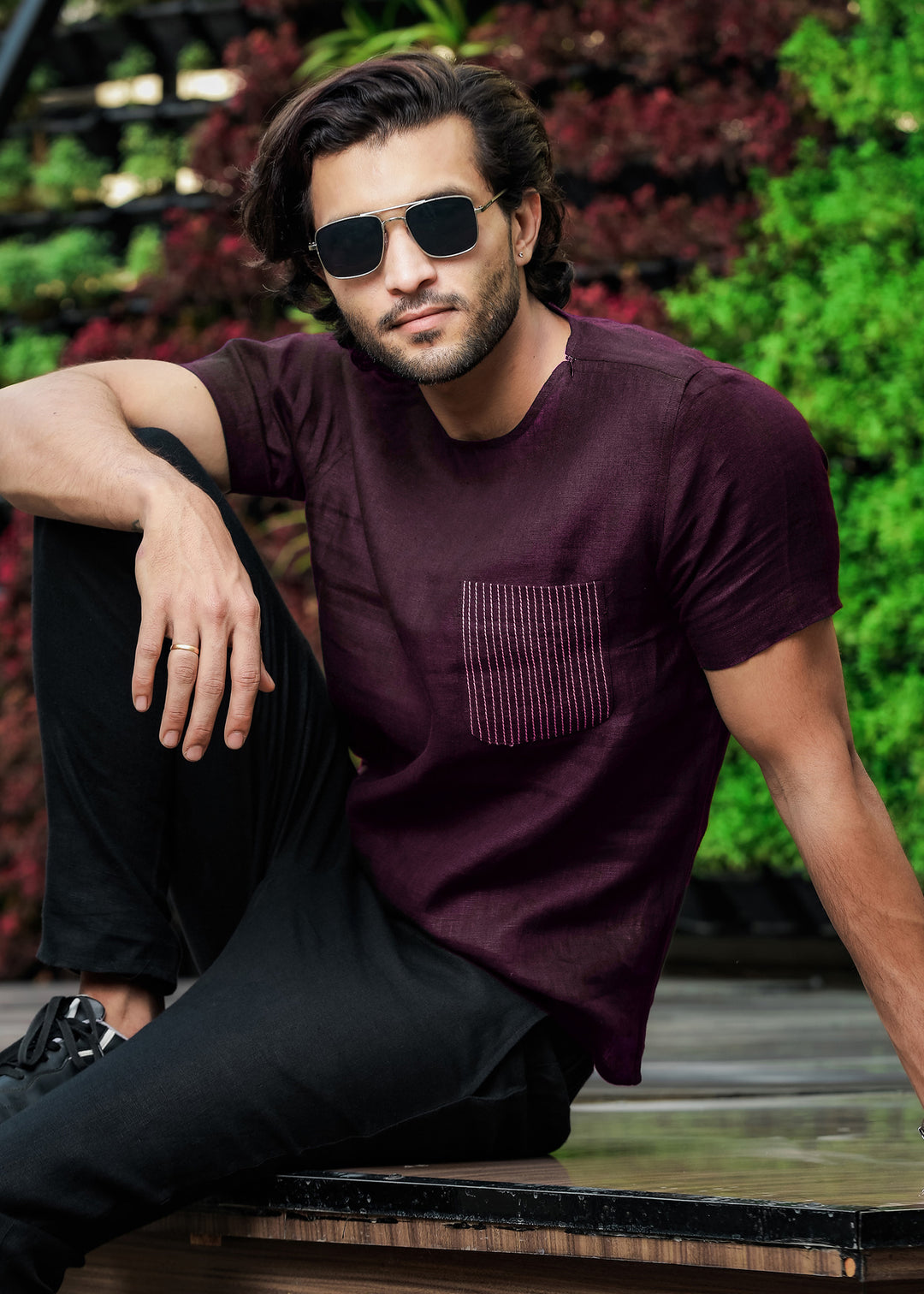 Simon - Pure Linen Stitch Detail Short Sleeve T-Shirt - Dark Purple (Factory Rescue)