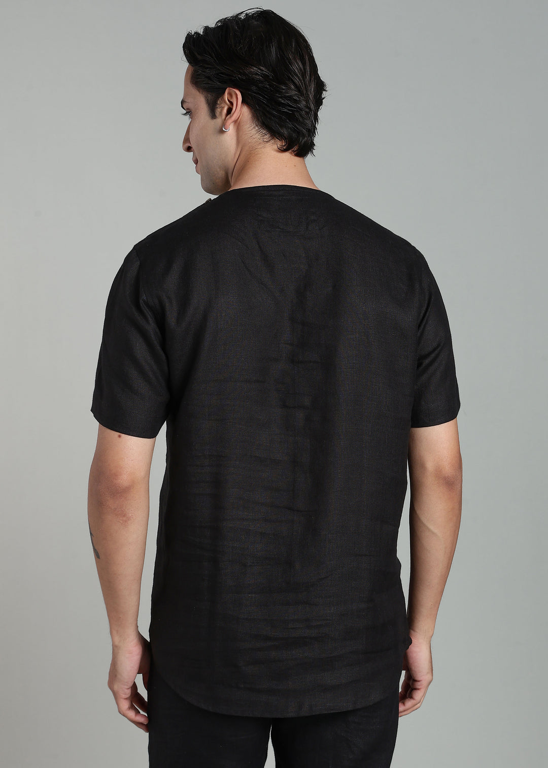 Nero - Pure Linen T-Shirt with Side Double Button Closure – Black