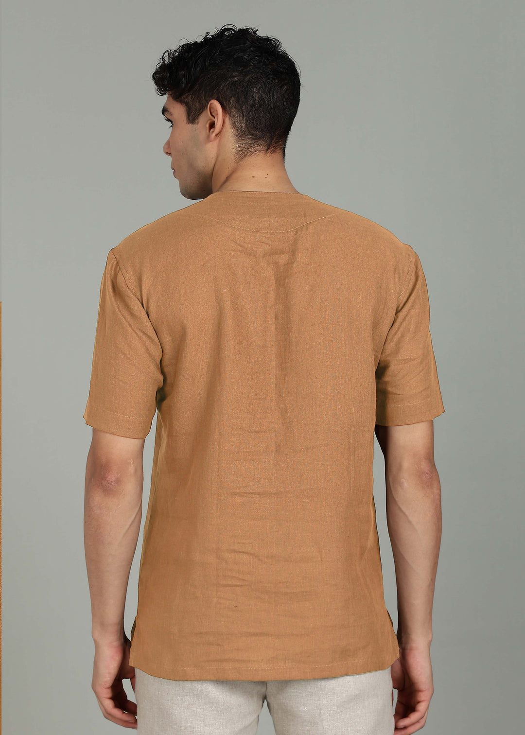 Ruben - Pure Linen Baseball Jersey Neckline T-Shirt - Mustard Brown