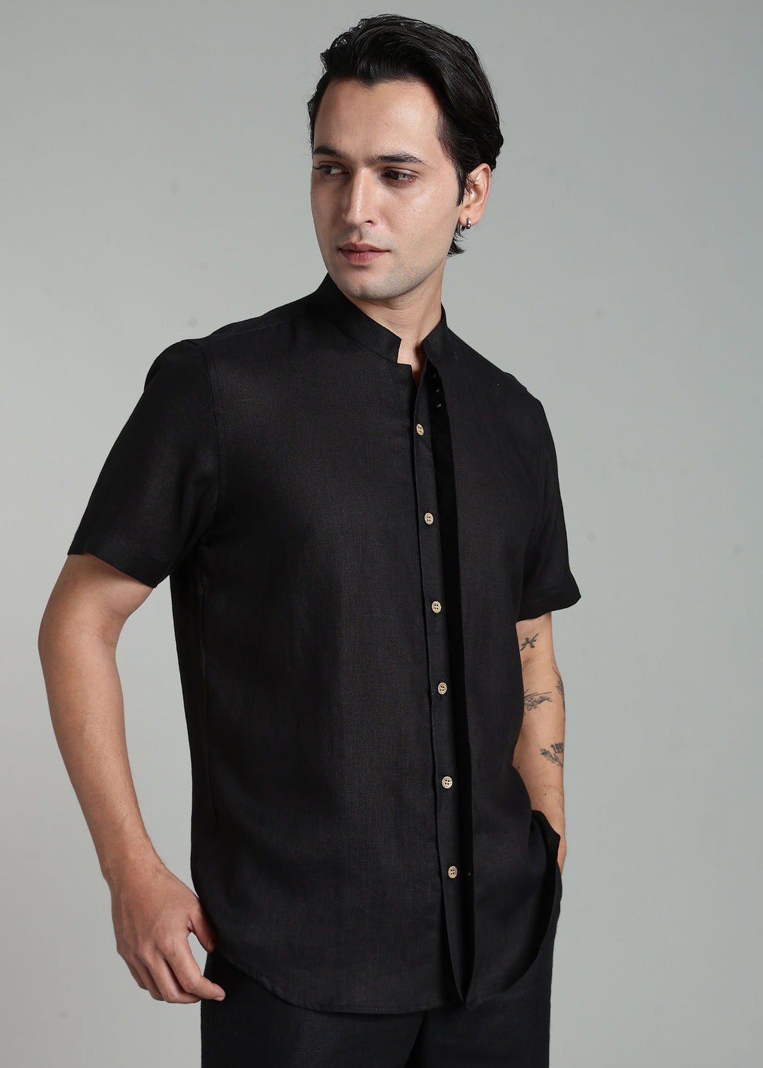 Mavro - Pure Linen Half Sleeve Shirt with Button Detail – Black