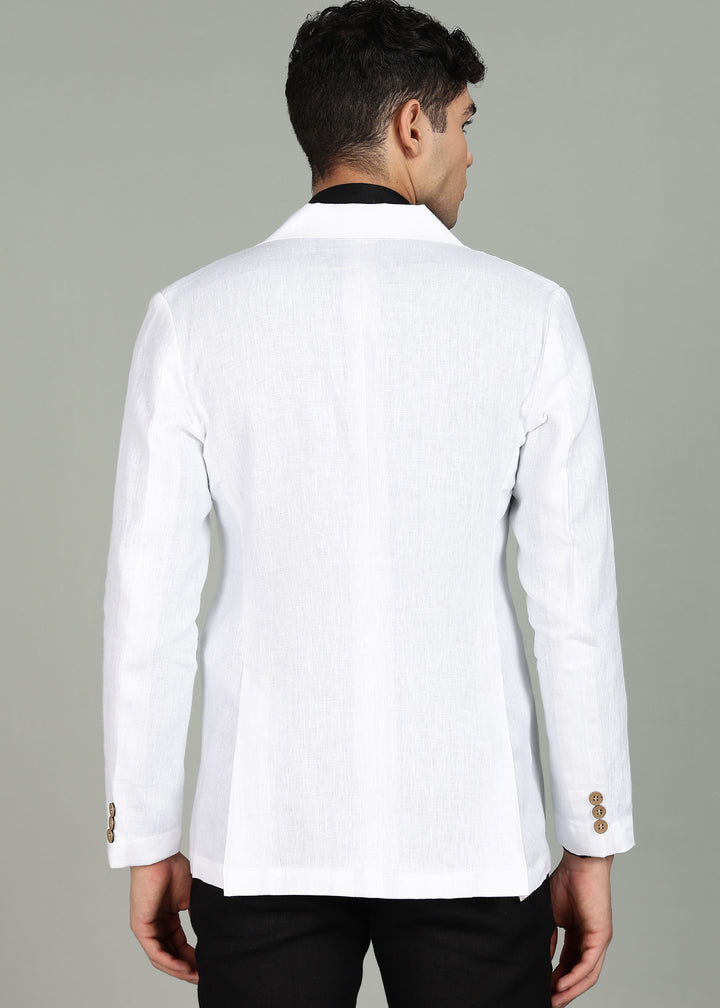 Man wearing a 100% pure linen white Jacket in 25 LEA over a black shirt on a gray background