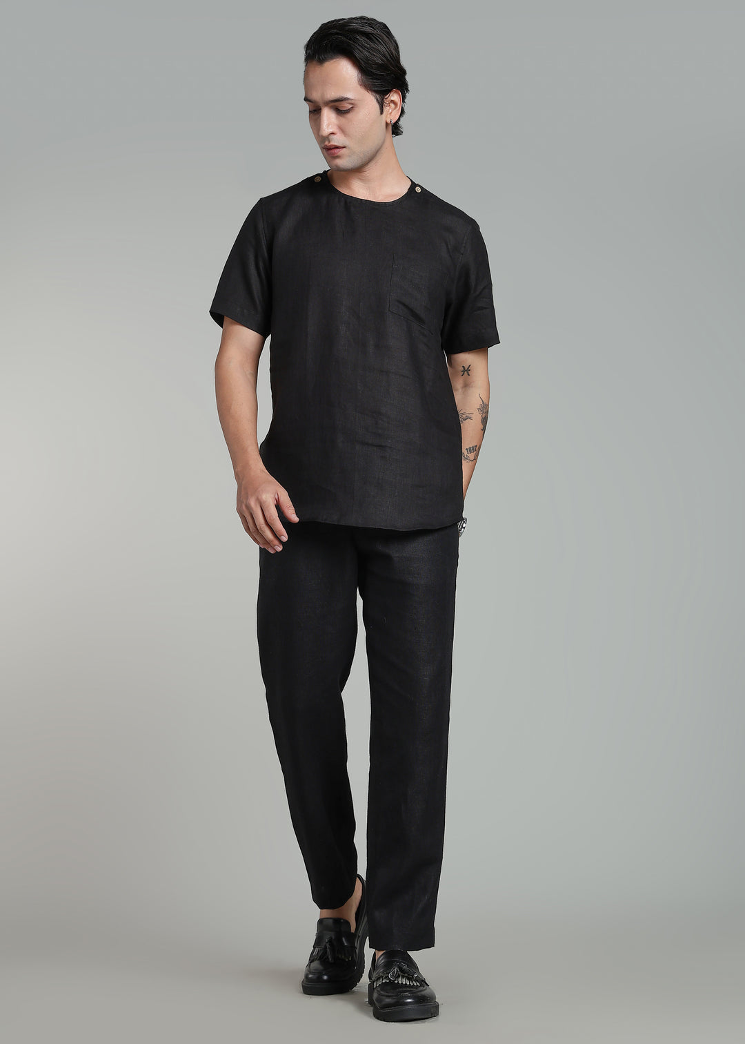 Nero - Pure Linen T-Shirt with Side Double Button Closure – Black