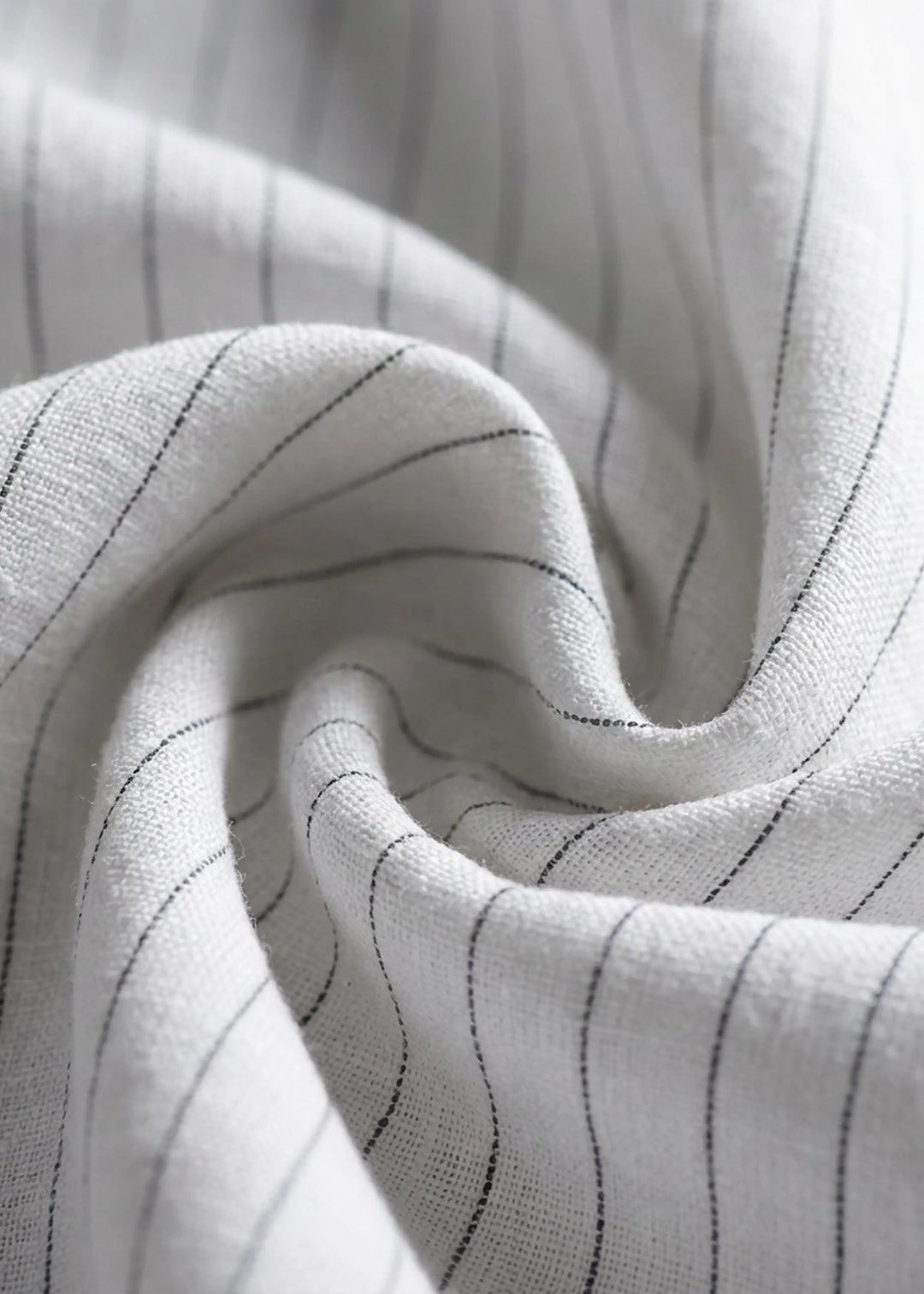 Mirage - Pure Linen Relaxed T-Shirt - Black Pinstripe