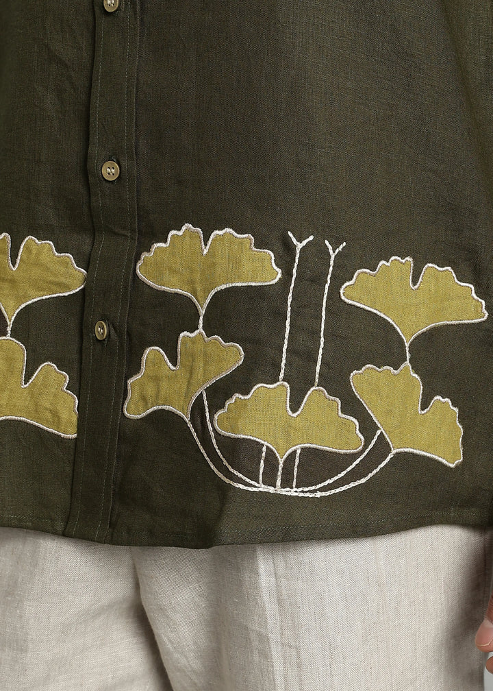 Clover – Pure Linen Appliqué Mandarin Collar Full Sleeve Shirt – Moss Green