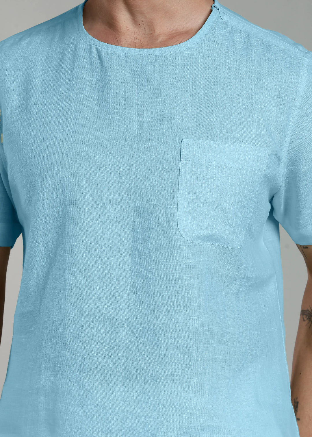 Simon - Pure Linen Stitch Detail Short Sleeve T-Shirt - Alaskan Blue