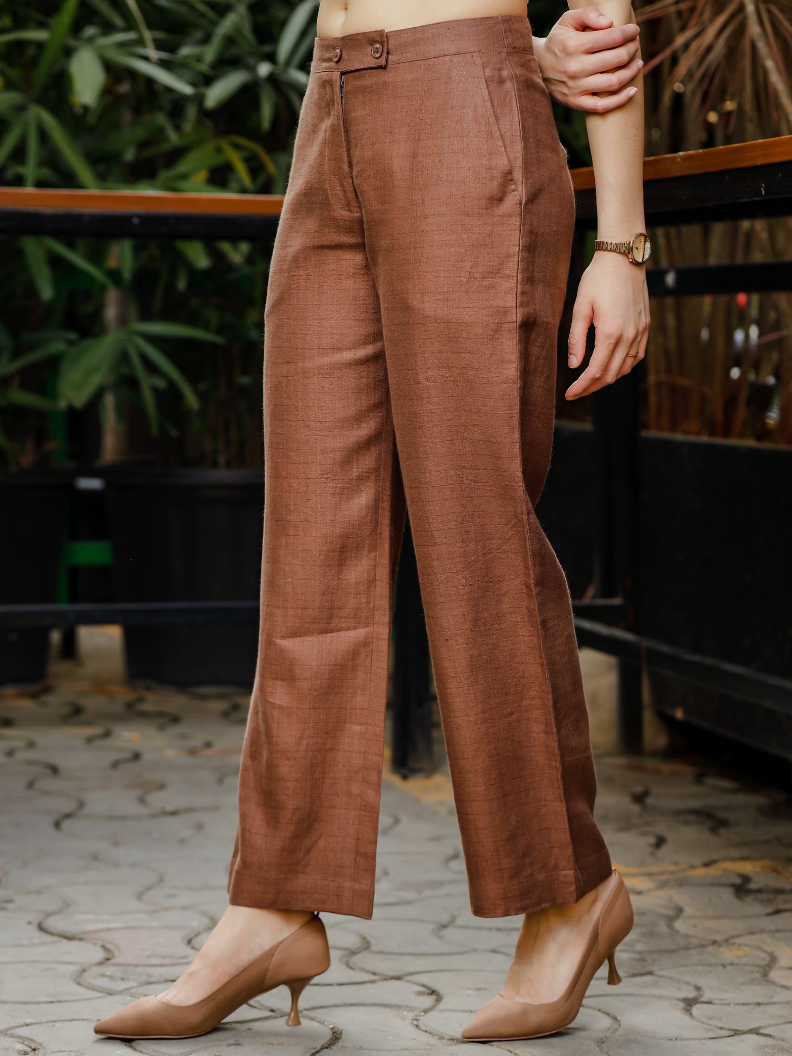 Chocolate Woven Linen Feel Wide Leg Trousers | PrettyLittleThing