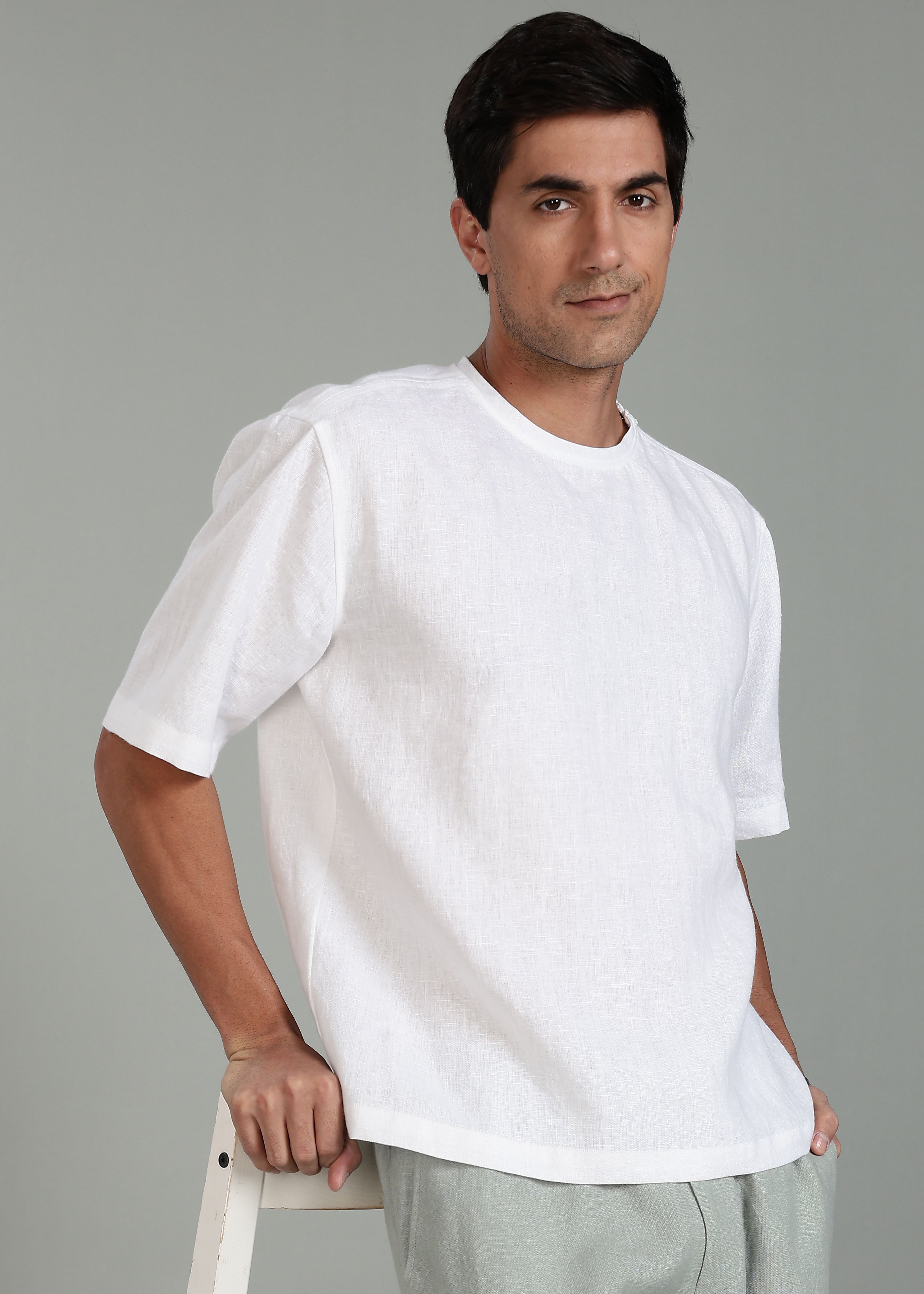 Nash - Pure Linen Oversized T shirt in 25 LEA - White – Linen Trail