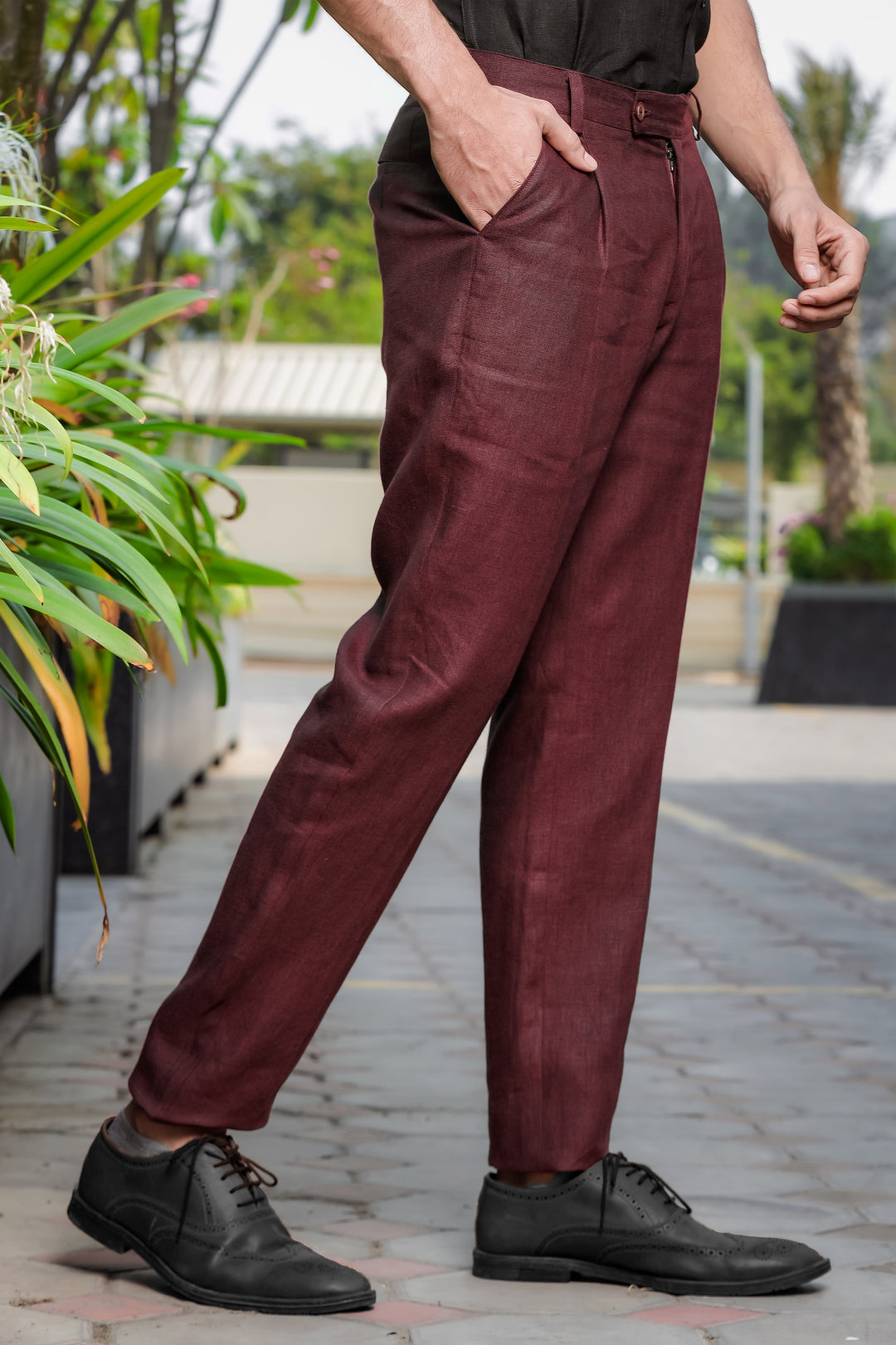 Hal Classic Pleated Pure Linen Trousers - Maroon