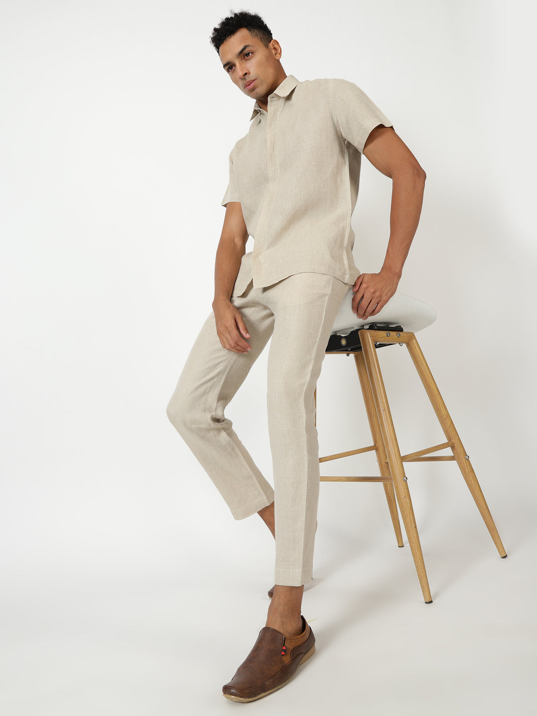 Stefan - Pure Linen Concealed Placket Short Sleeve Shirt - Dark Ecru