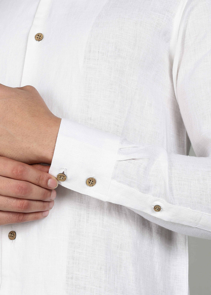 Man wearing a 100% pure linen white full sleeve shirt in 44 LEA with a gray background