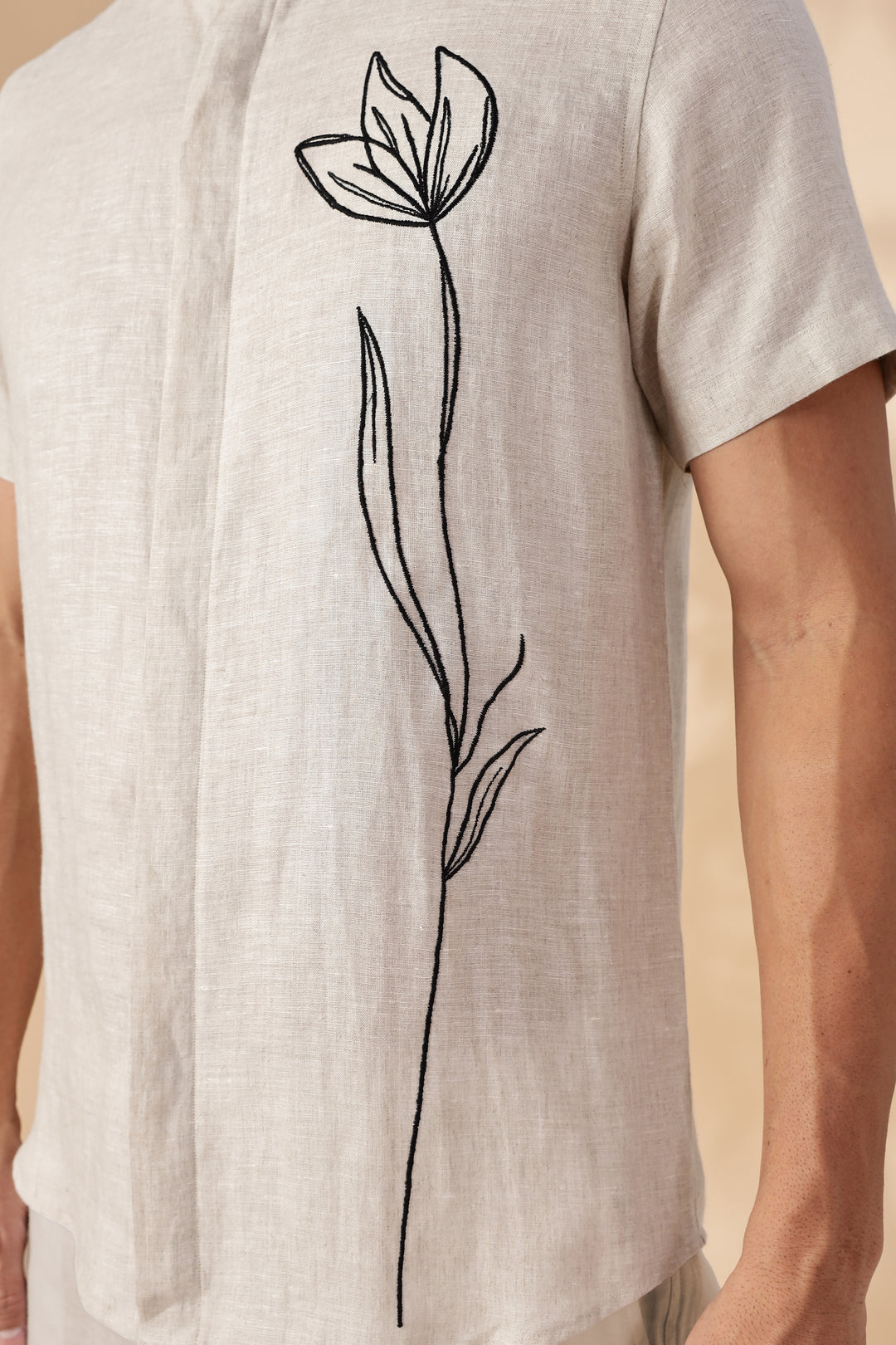 Amari - Pure Linen Short Sleeve Shirt with Floral Embroidery - Ecru