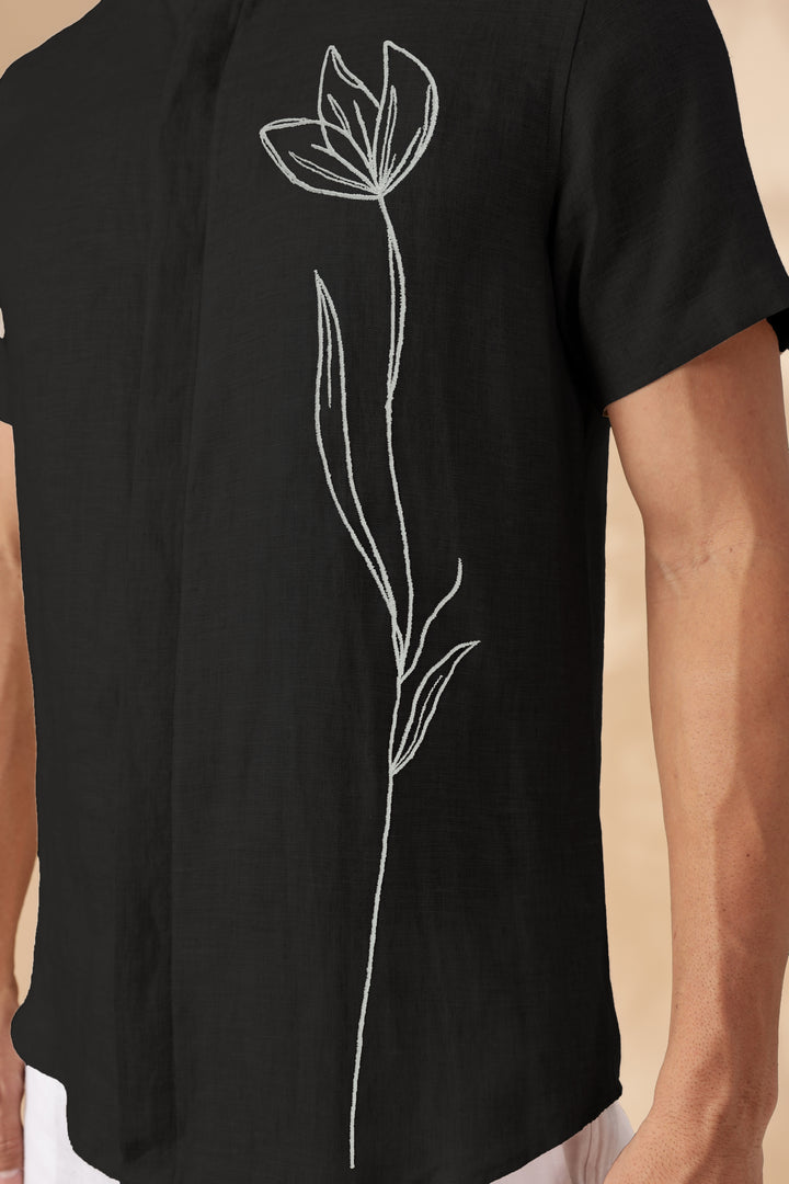 Amari - Pure Linen Short Sleeve Shirt with Floral Embroidery - Black