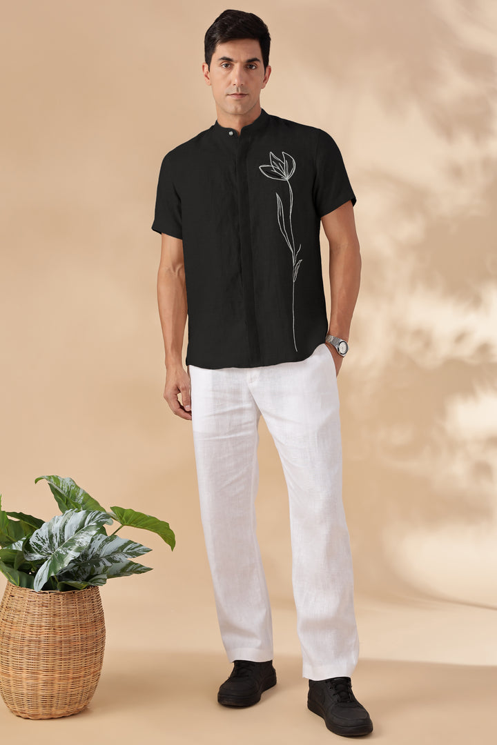 Amari - Pure Linen Short Sleeve Shirt with Floral Embroidery - Black